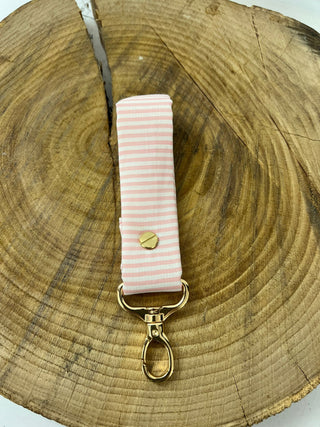 Llavero rayitas rosas horizontal