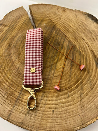 Llavero vichy burdeos