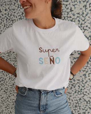 PREORDER Camiseta Súper Seño 2023